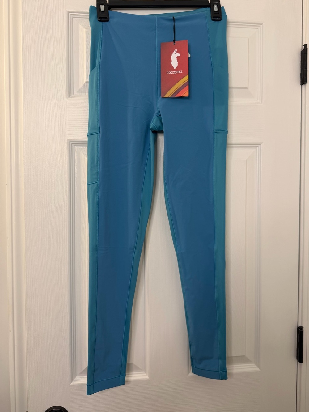 cotopaxi aqua blue performance leggings